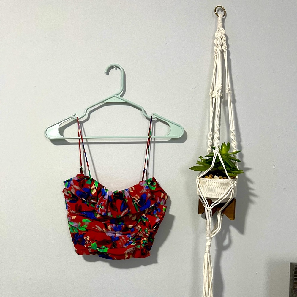 NWOT
High Fashion Ruffle Crop Top - Zara
